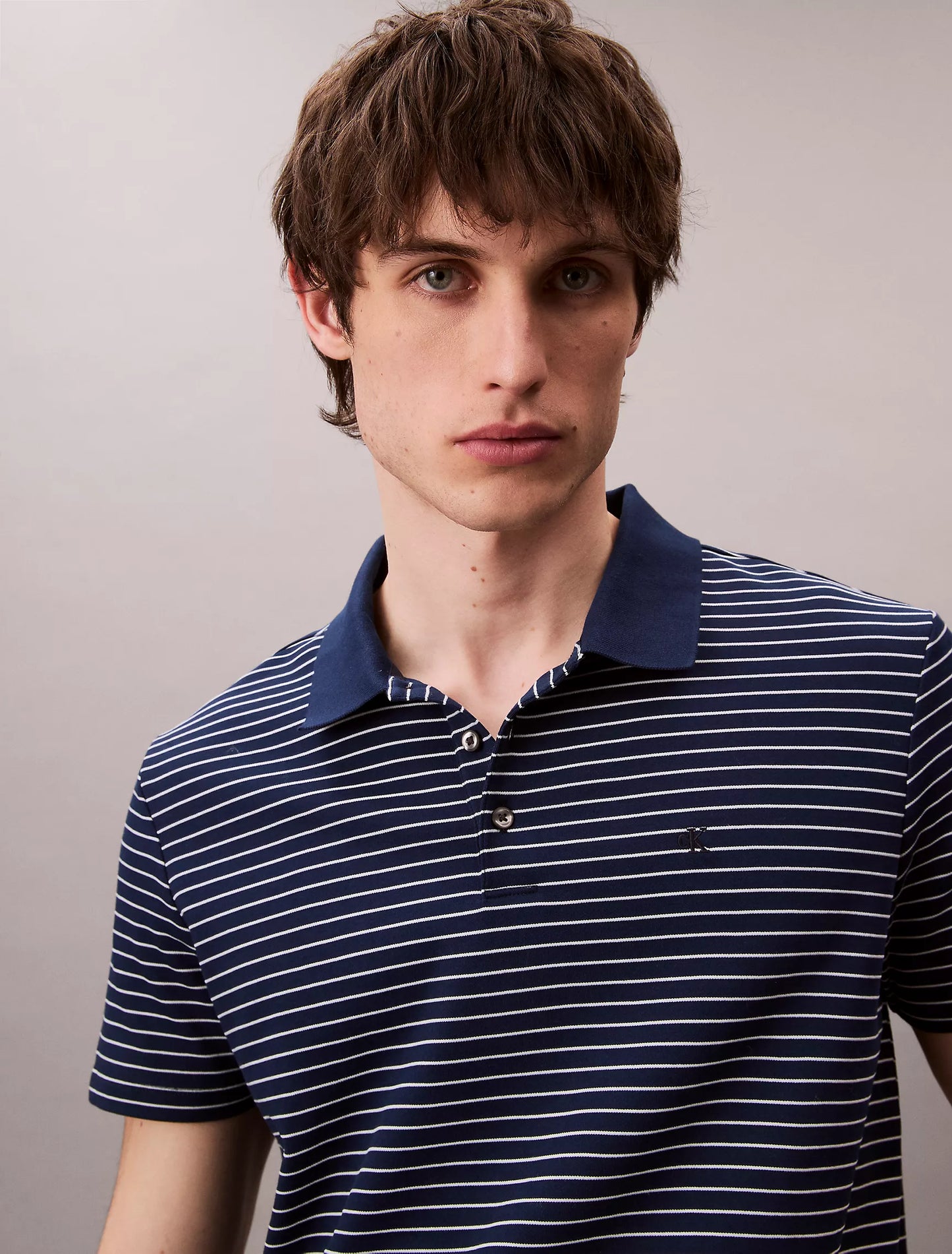 Polo Calvin Klein Clásico de Algodón con Rayas NC