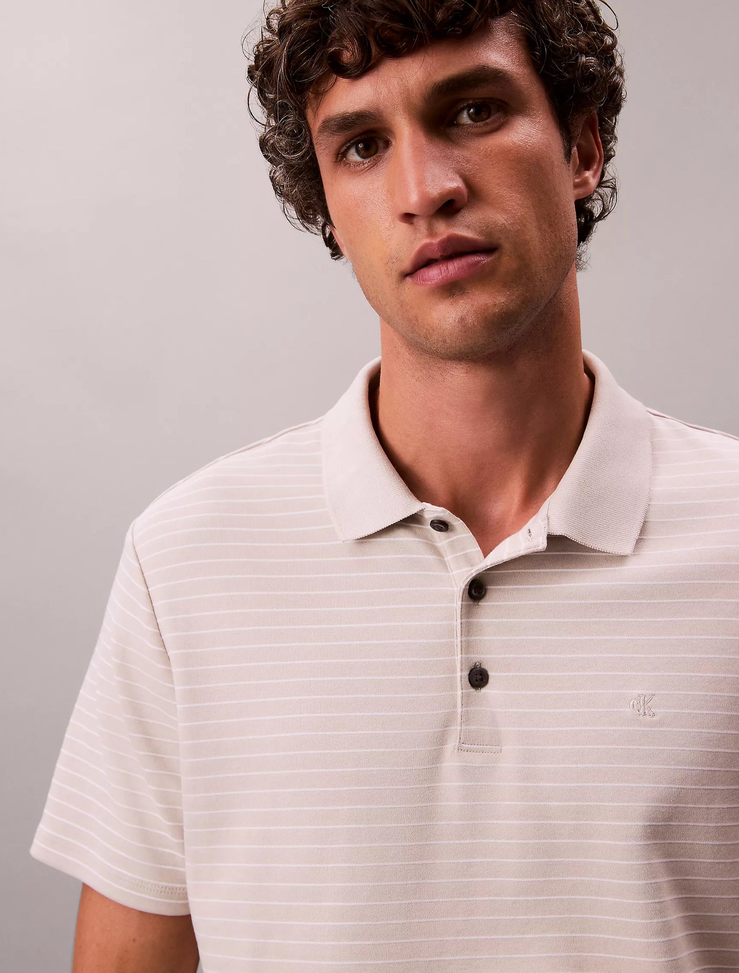 Polo Calvin Klein Clásico de Algodón con Rayas NC